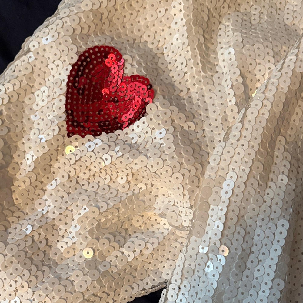 White Sequin Heart Crop Top - Picture 4 of 4